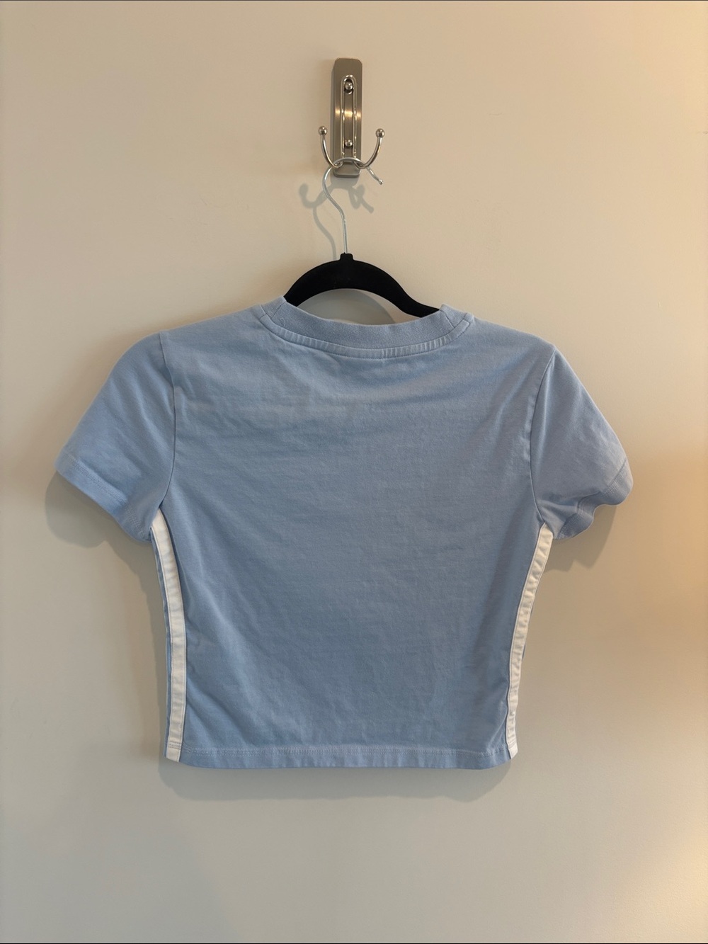 adidas women’s Light Blue Short Sleeve Logo Tee - Picture 3 of 3